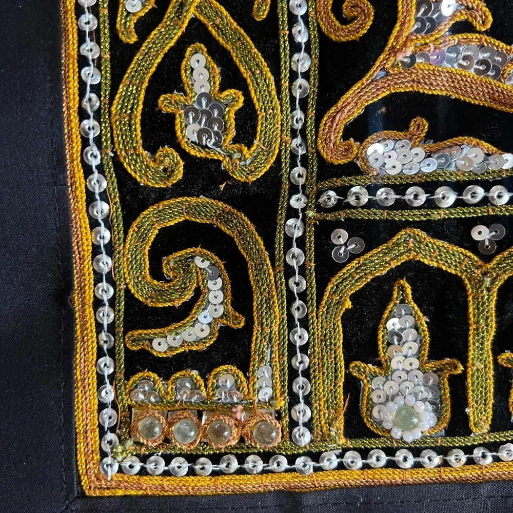 Black and Gold Elephant Tapestry Wall Decor